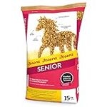 Comparatif des meilleurs aliments pour chevaux seniors : comment choisir le bon produit pour votre compagnon équin